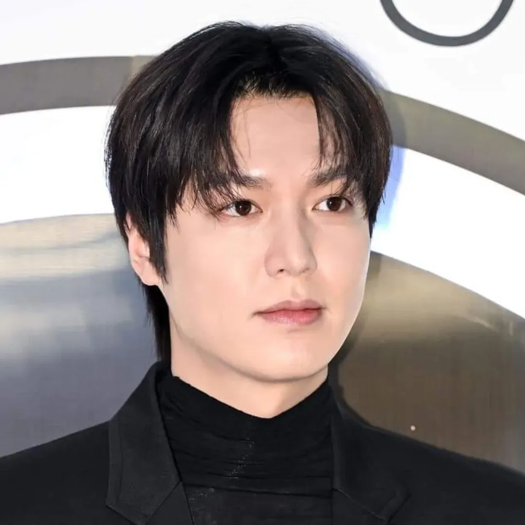 Recent activity shot of Lee Minho