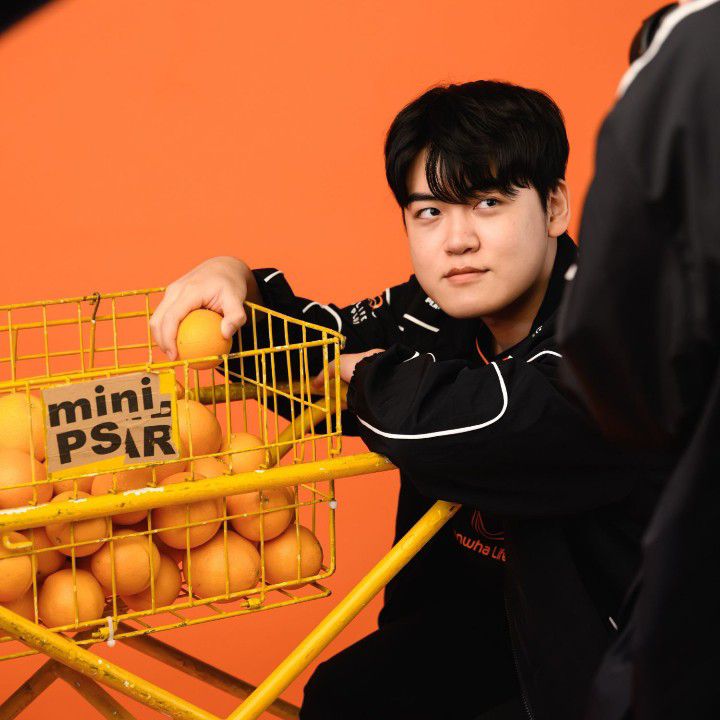 Latest photo of Gumayusi