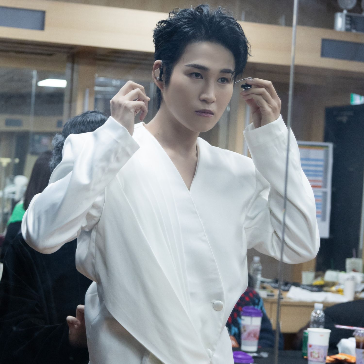 Behind-the-scenes cut of Kim Heejae