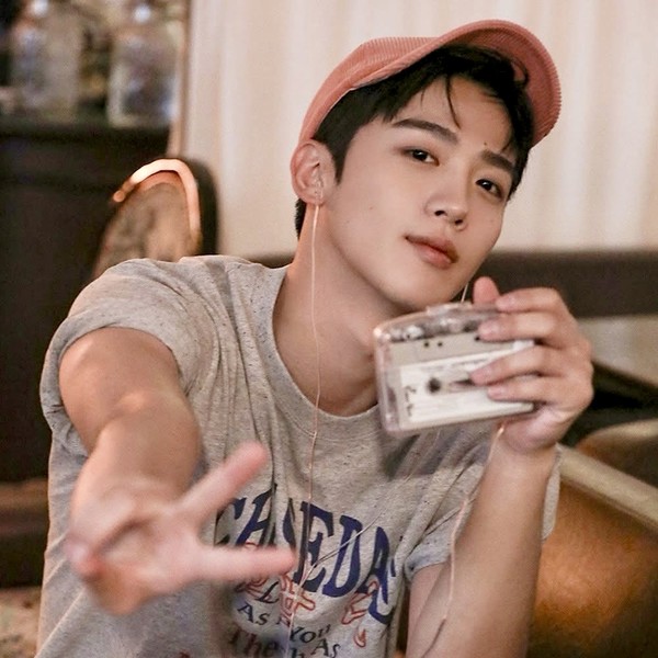 Representative photo of Kim Yohan showing their charm