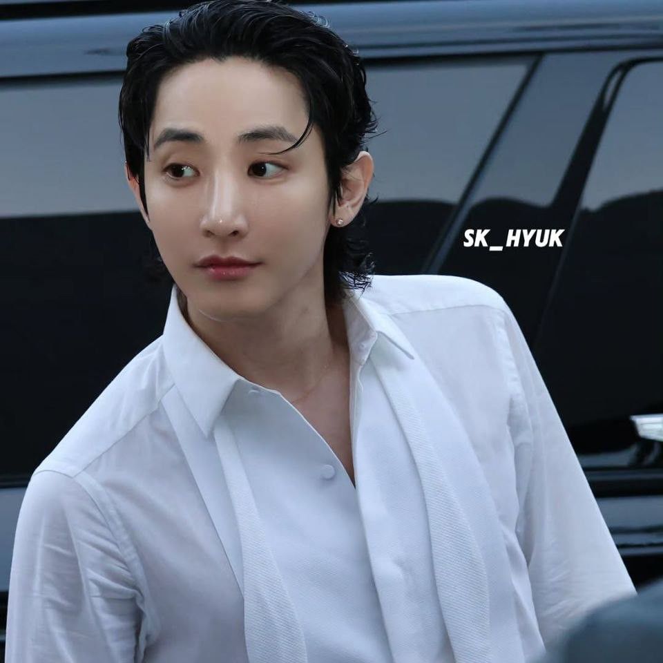 Behind-the-scenes cut of Lee Soohyuk