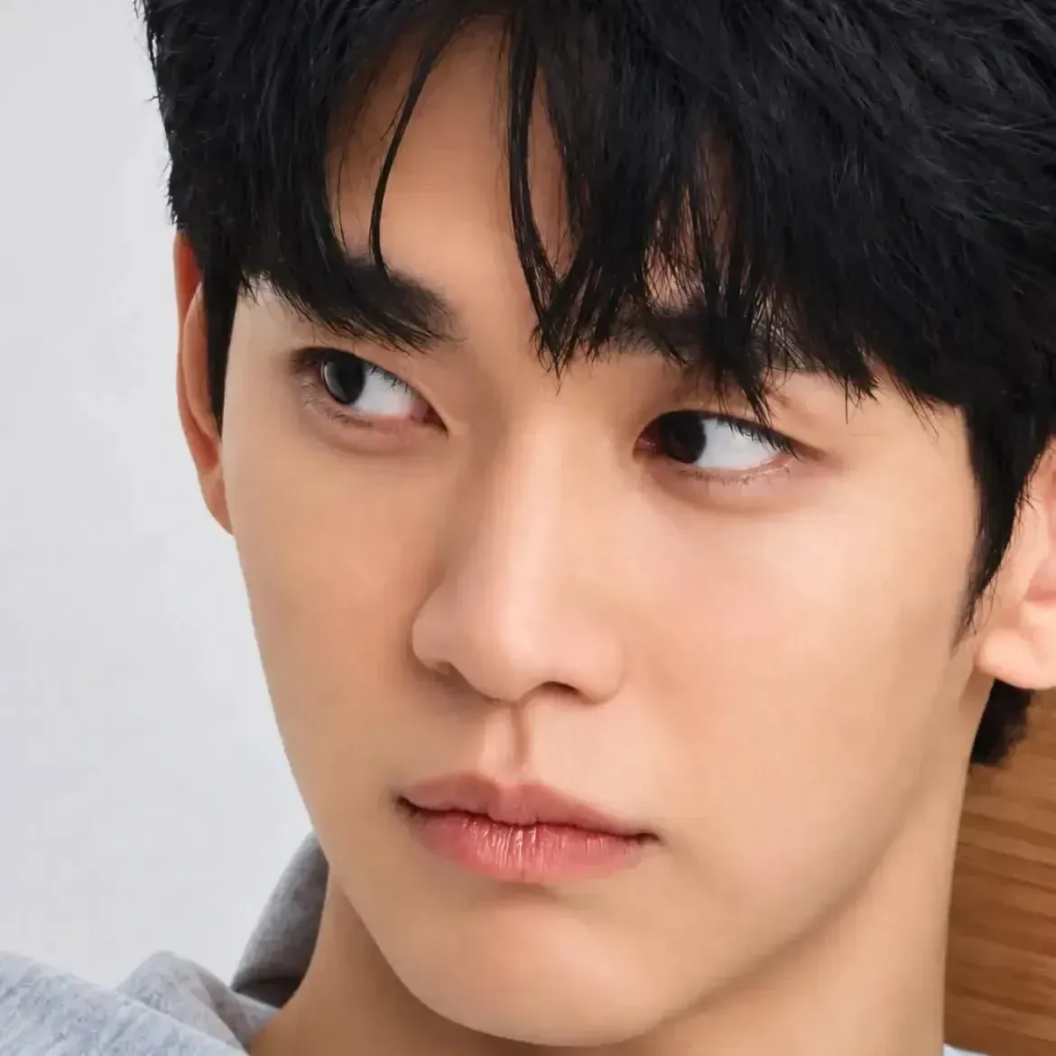 Behind-the-scenes cut of Kim Soohyun
