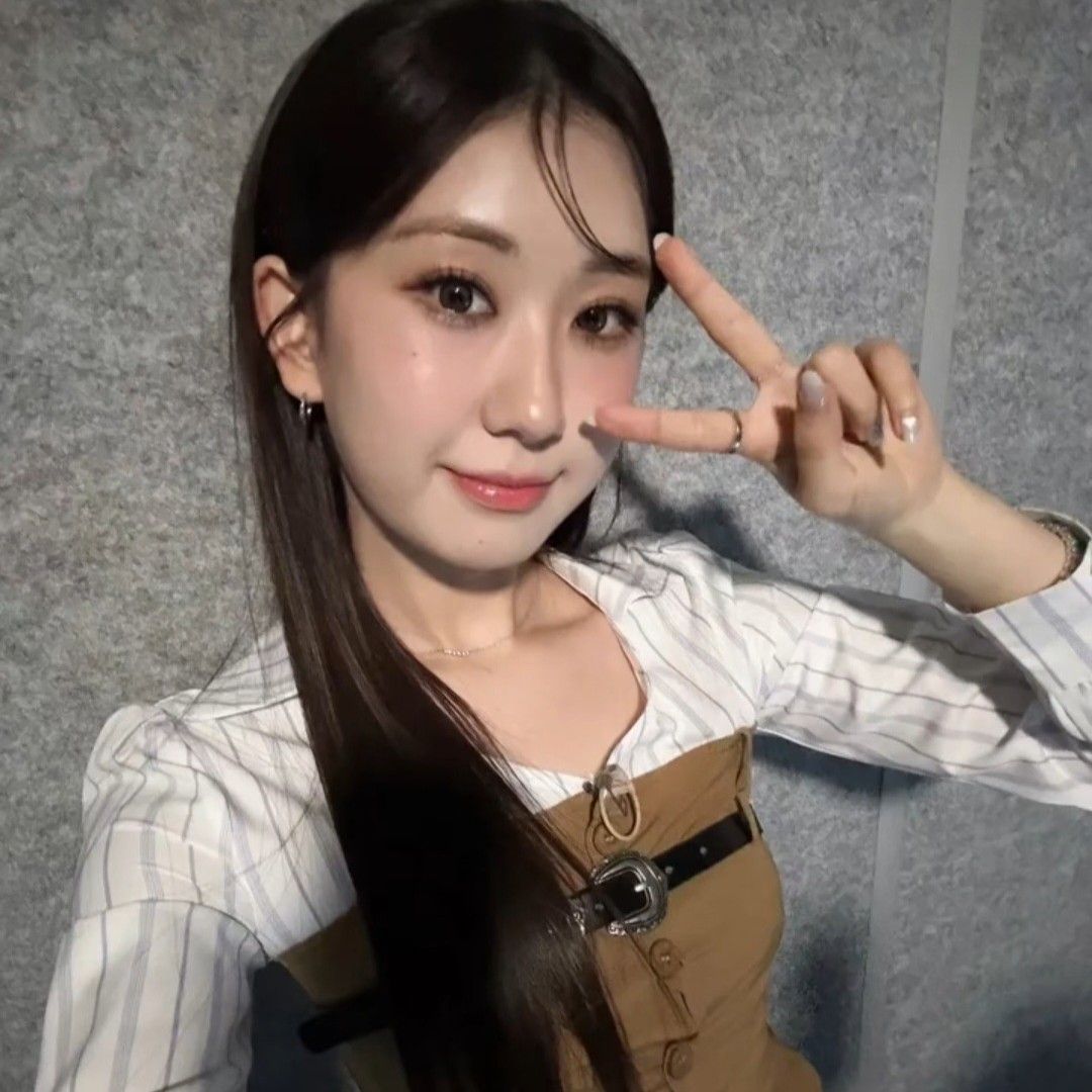 チョン・ユジンの最近の活動ショット