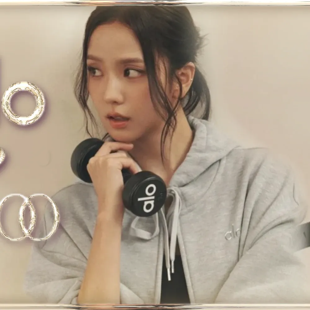Latest photo of Jisoo (1995)