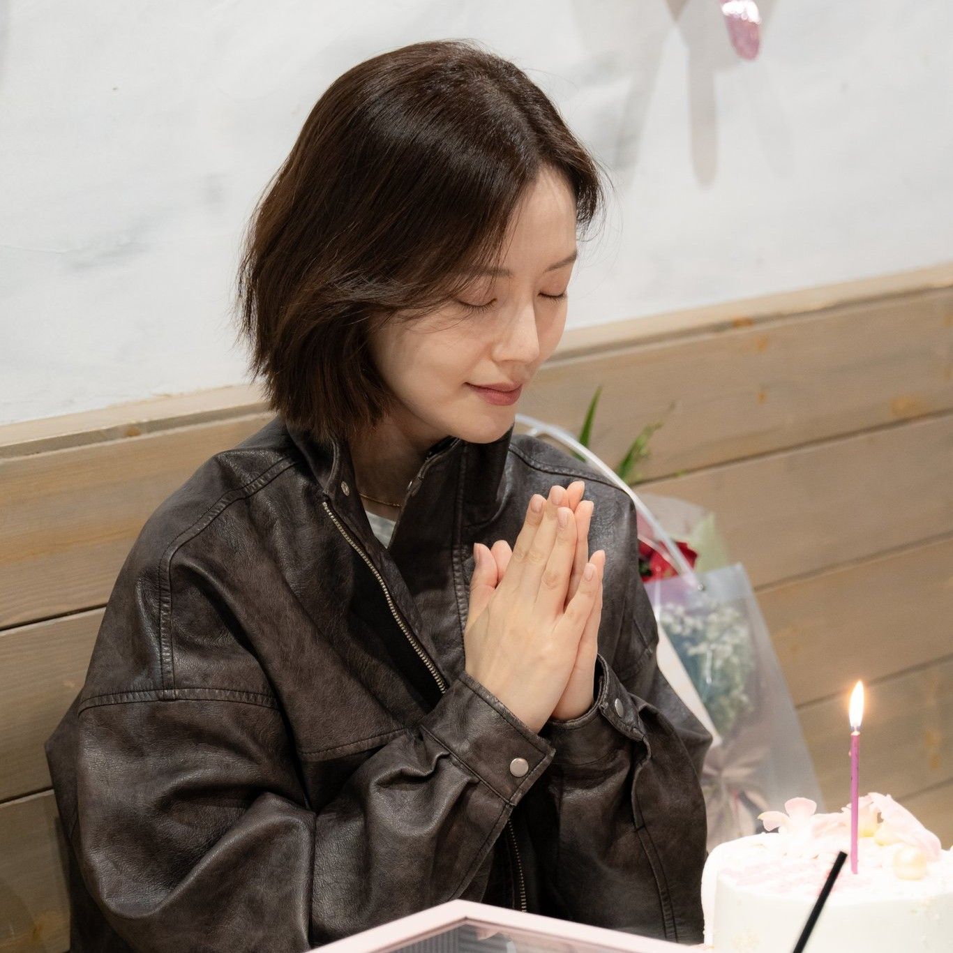 Recent activity shot of Moon Chaewon