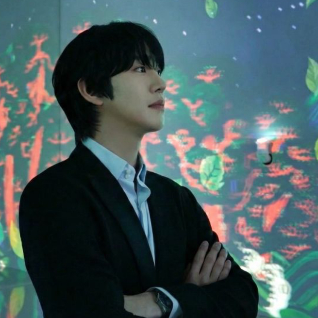 粉丝拍下的安孝燮瞬间