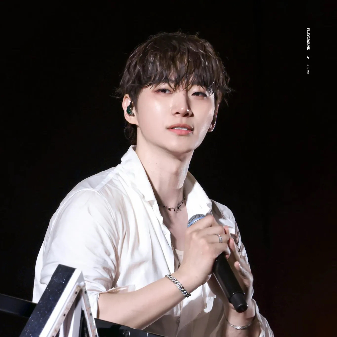 Behind-the-scenes cut of Lee Junho