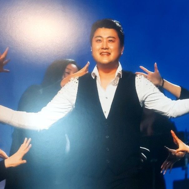 キム・ホジュンのビハインドカット