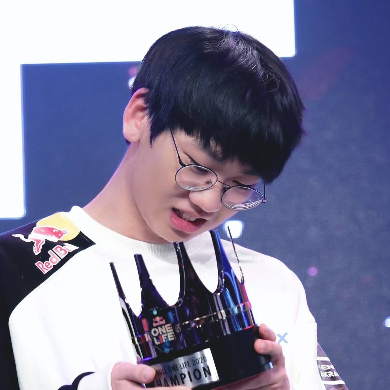 Behind-the-scenes cut of Doran