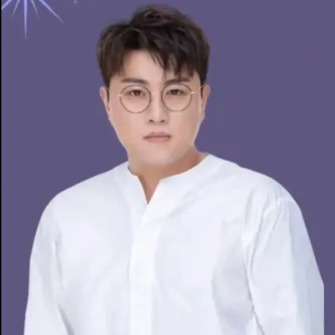 Latest photo of Kim Hojoong