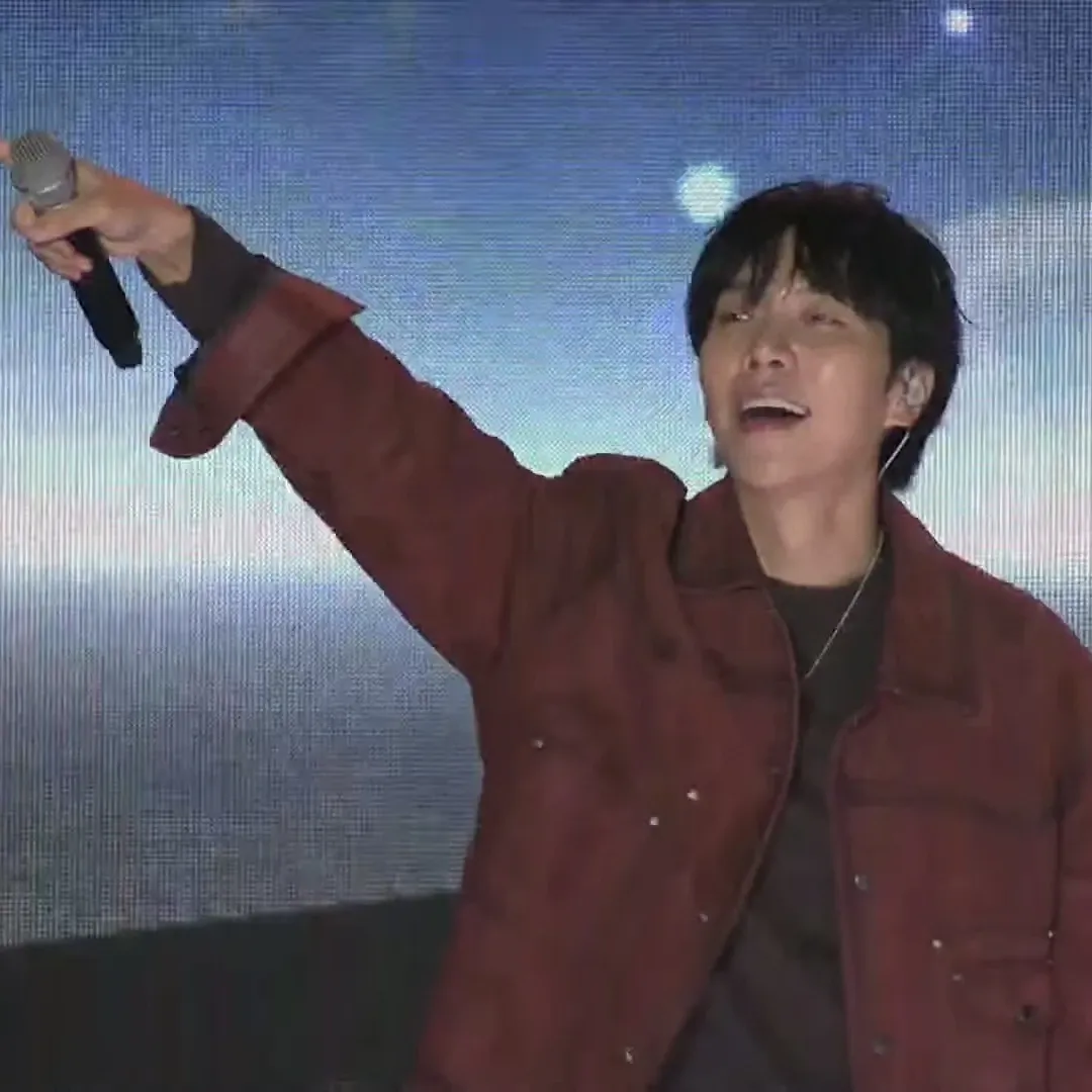 A moment captured by a fan of Lee Seunggi