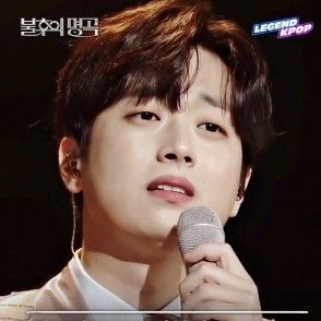 粉丝拍下的李灿元瞬间