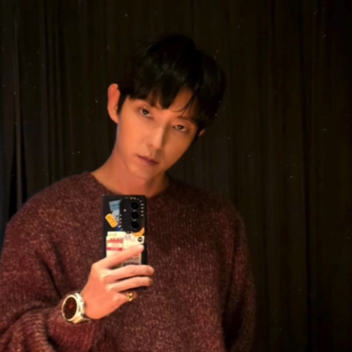 A moment captured by a fan of Lee Joongi