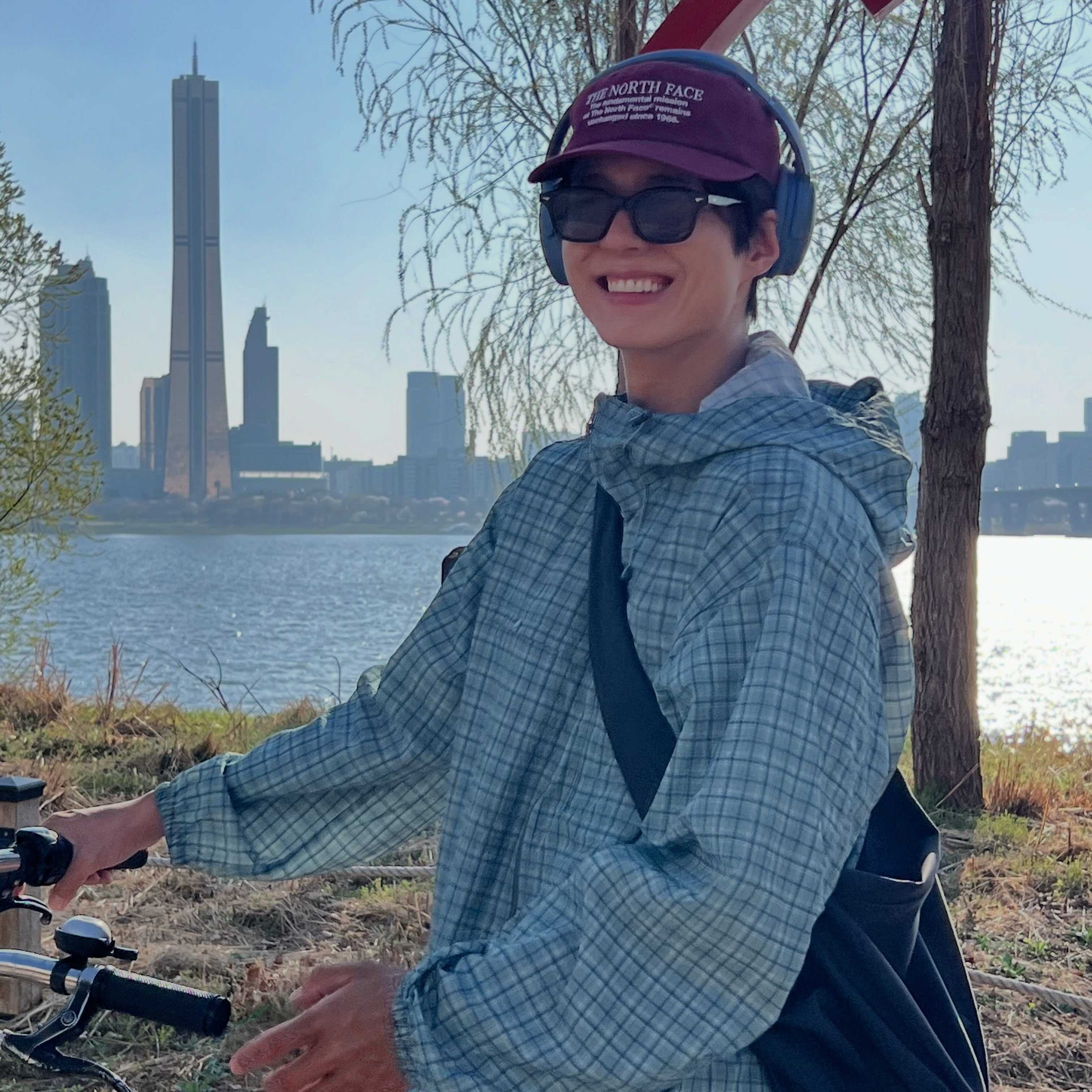 A moment captured by a fan of Park Bogum