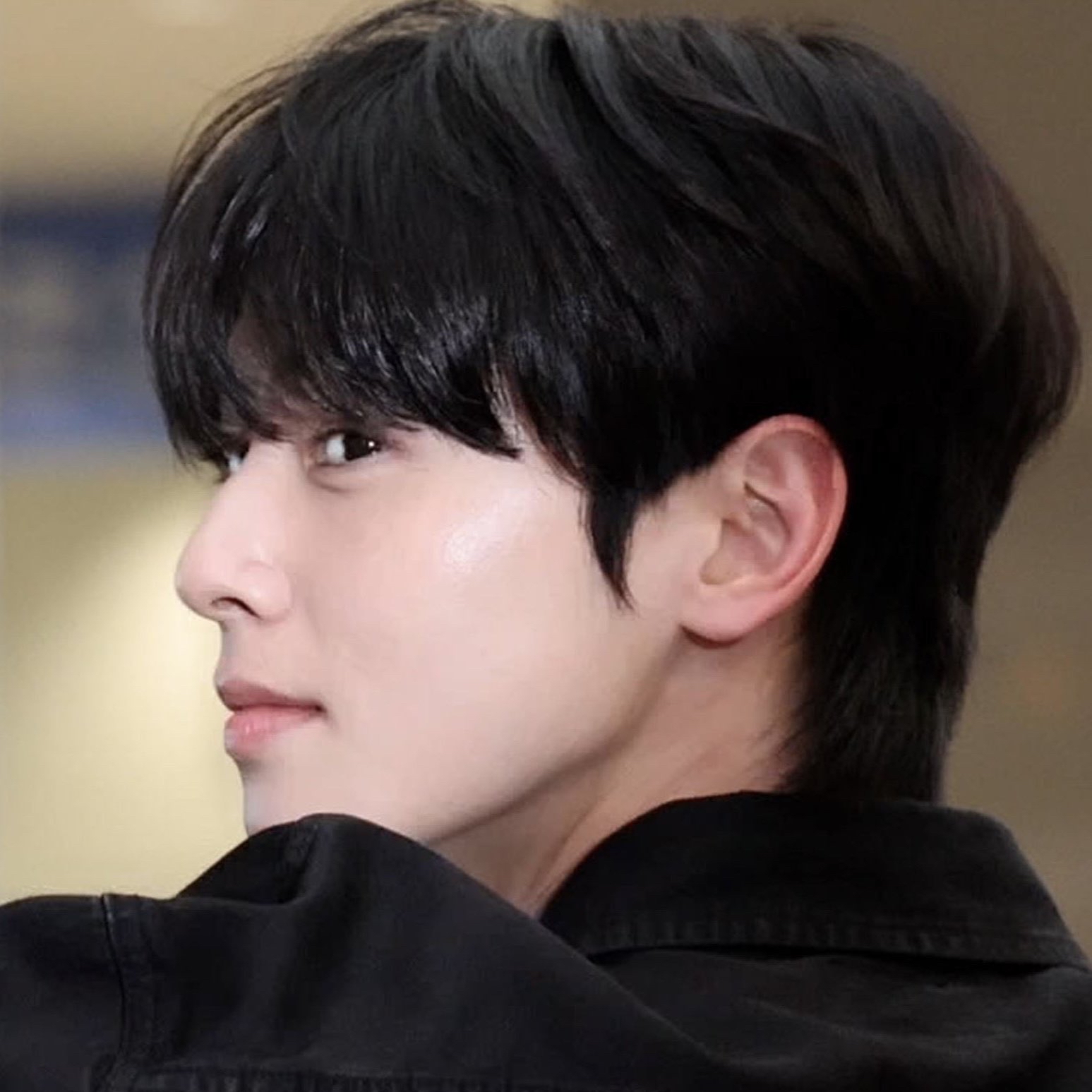 Latest photo of Cha Eunwoo
