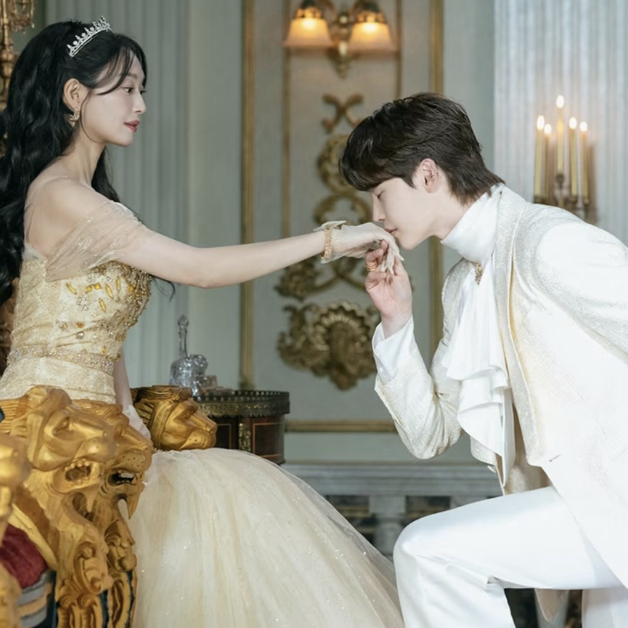 A moment captured by a fan of Lee Jongsuk