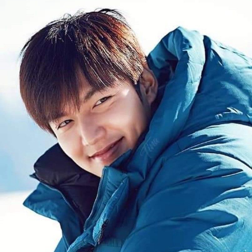 イ・ミンホの最近の活動ショット