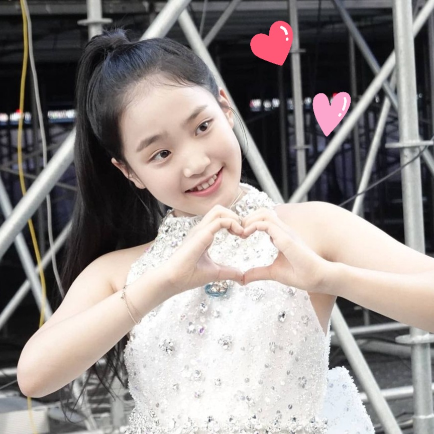 A moment captured by a fan of Kim Taeyeon