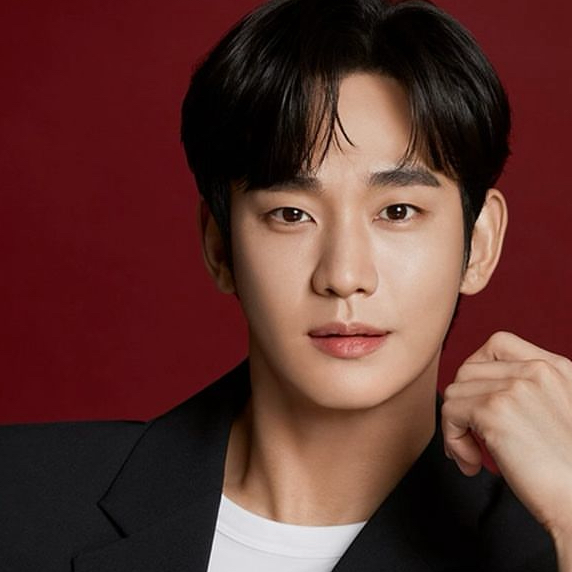 Behind-the-scenes cut of Kim Soohyun