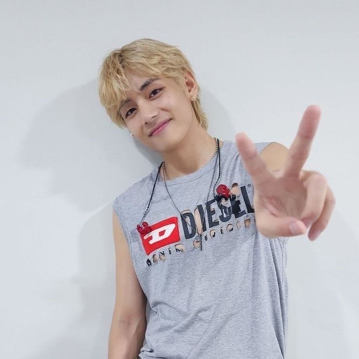 Behind-the-scenes cut of Kim Taehyung (V)