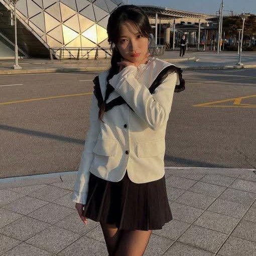 Recent activity shot of Kim Hyeyoon