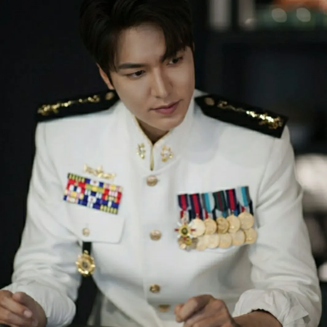 Behind-the-scenes cut of Lee Minho