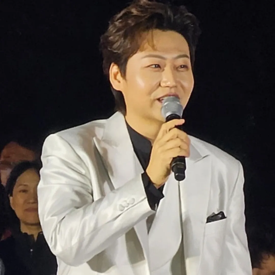 Recent activity shot of Min Soohyun