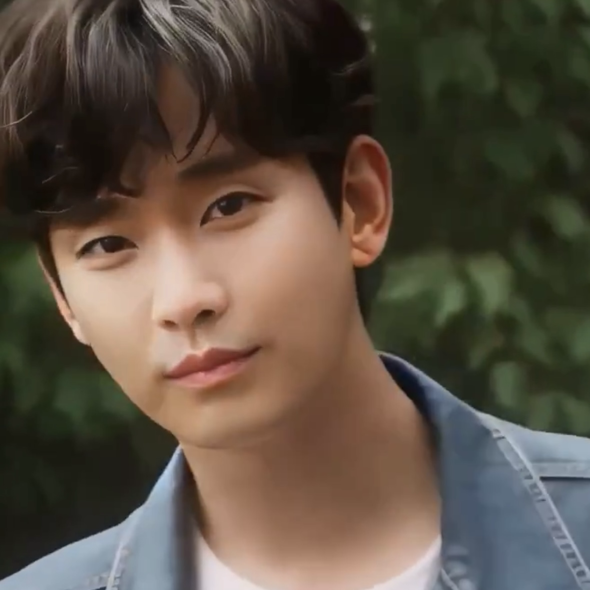 A moment captured by a fan of Kim Soohyun