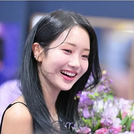 A moment captured by a fan of Kim Soyeon (2004)