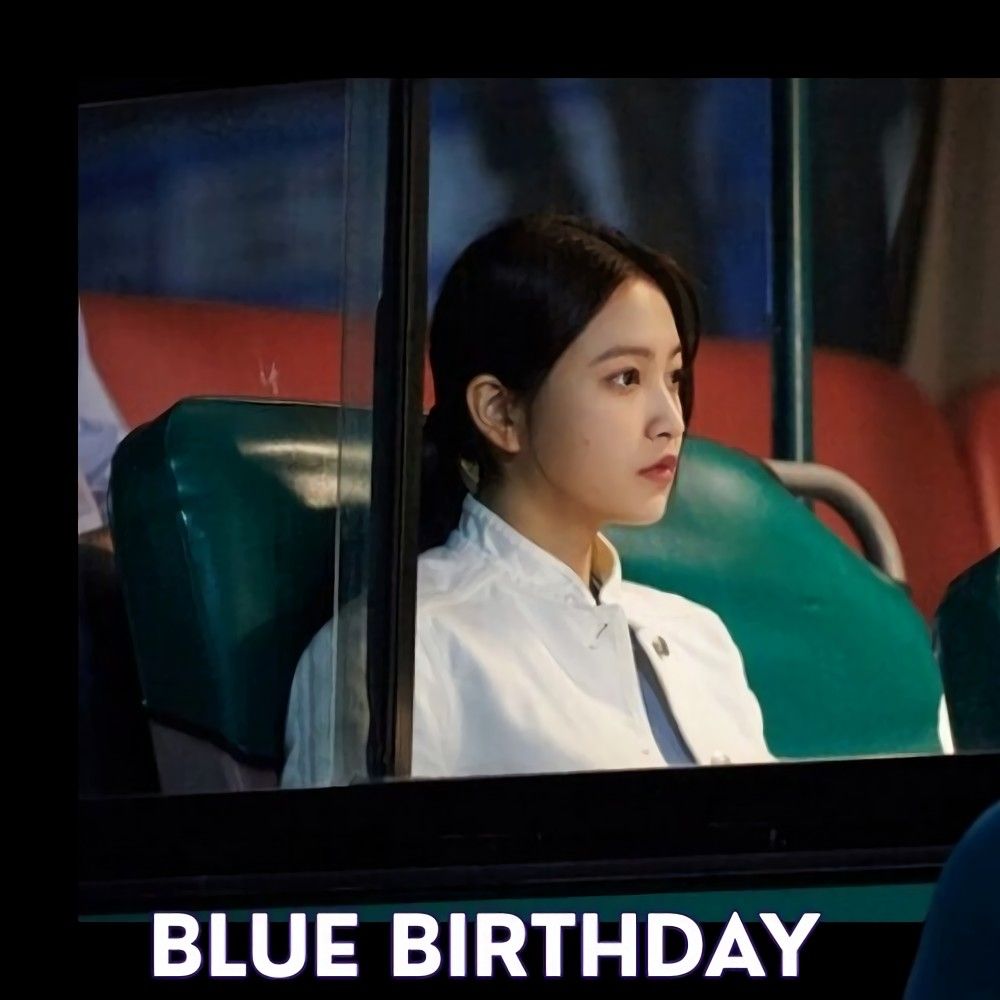 Recent activity shot of Yeri (1999)