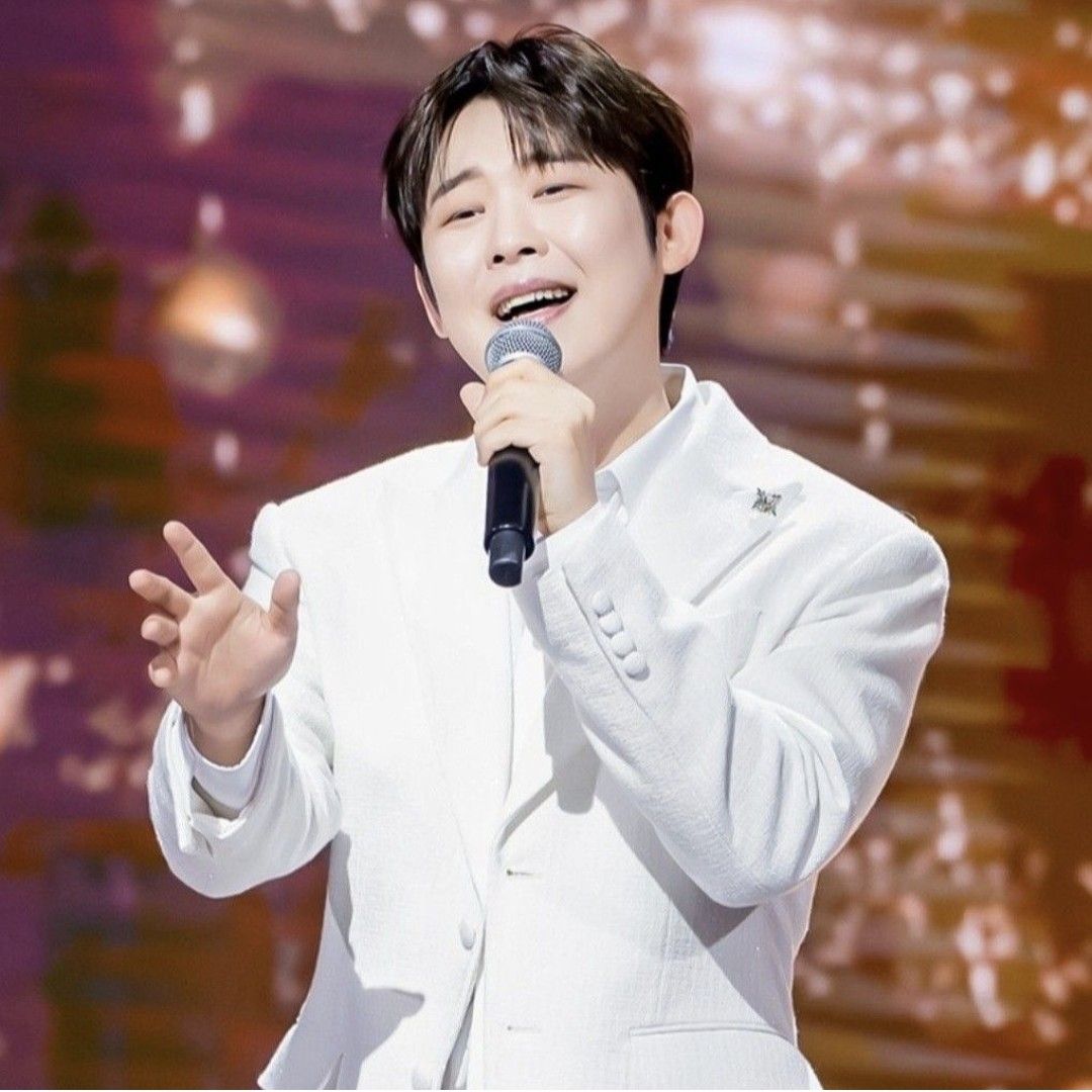 A moment captured by a fan of Jinuk