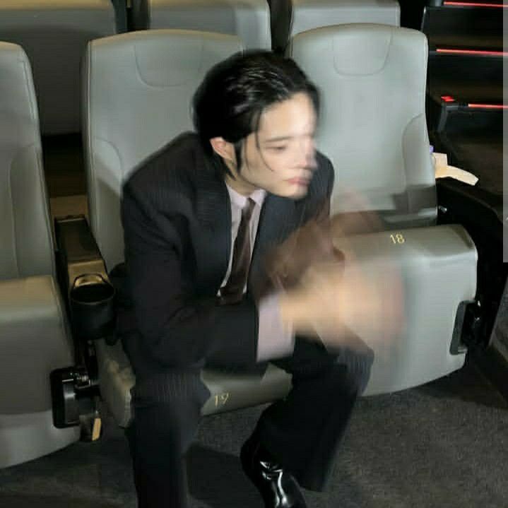 Latest photo of Lee Jongwon