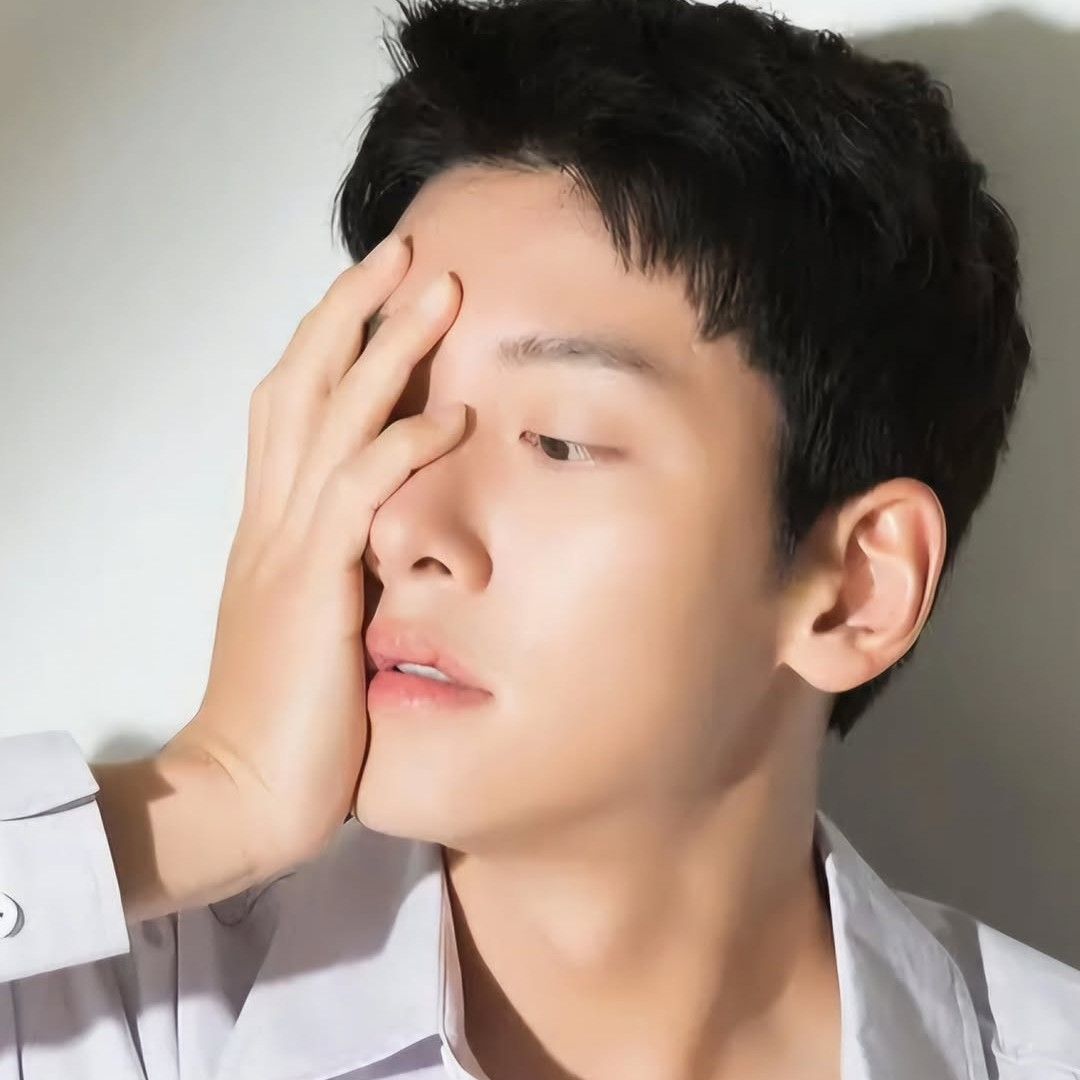 チ・チャンウクの最近の活動ショット