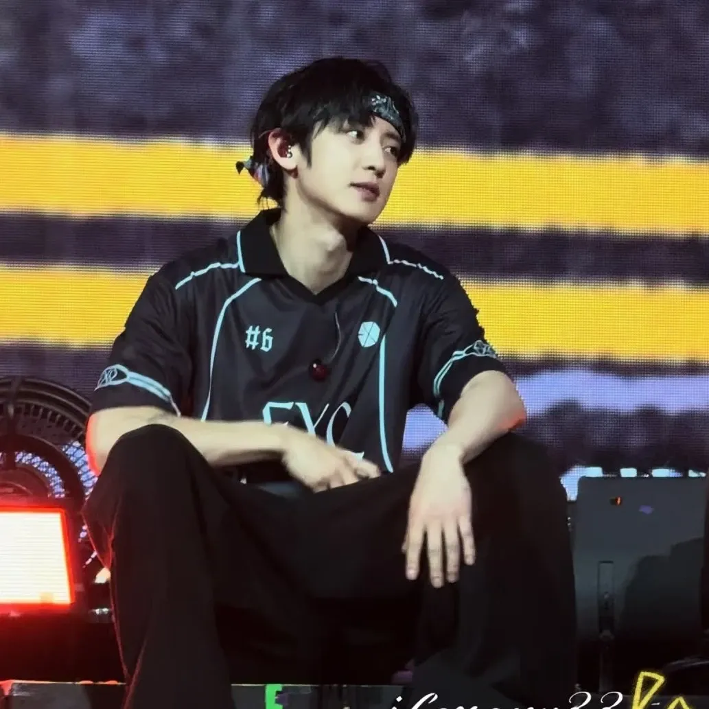 Behind-the-scenes cut of Chanyeol