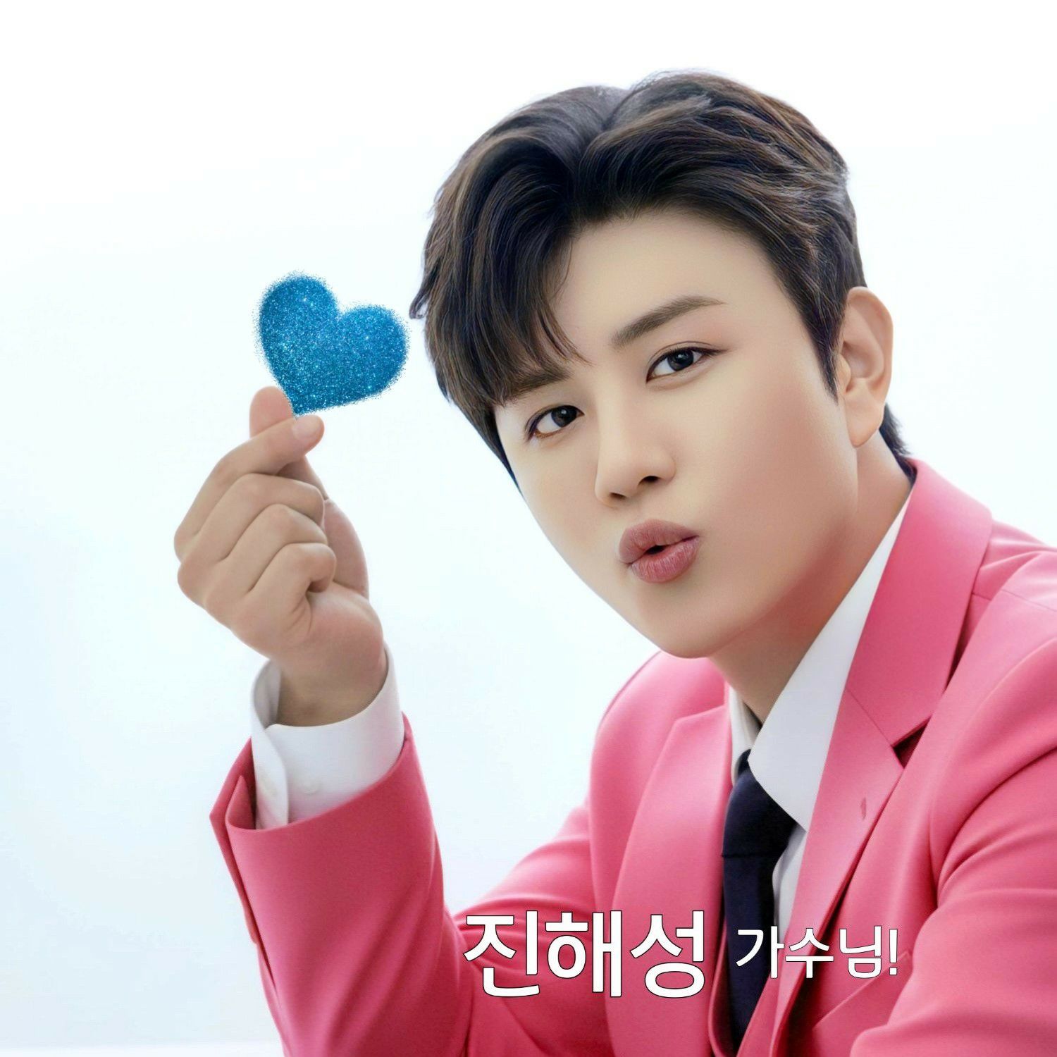 チン・ヘソンの最新写真