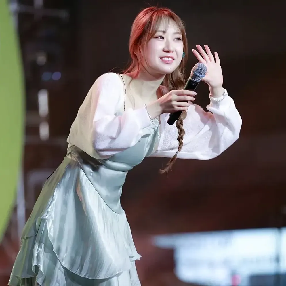 Foto kegiatan terbaru dari Jeon Yujin
