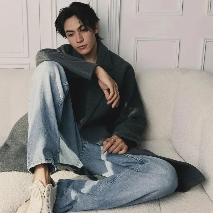 Behind-the-scenes cut of Joong Archen Aydin