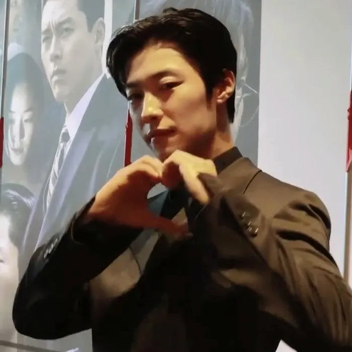 Behind-the-scenes cut of Woo Dohwan