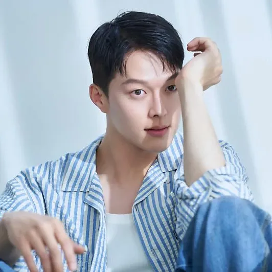 张基龙的最新照片