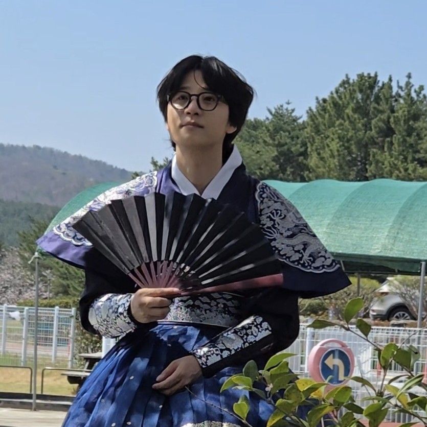 Latest photo of Park Jihoo (Mr. Trot 3)