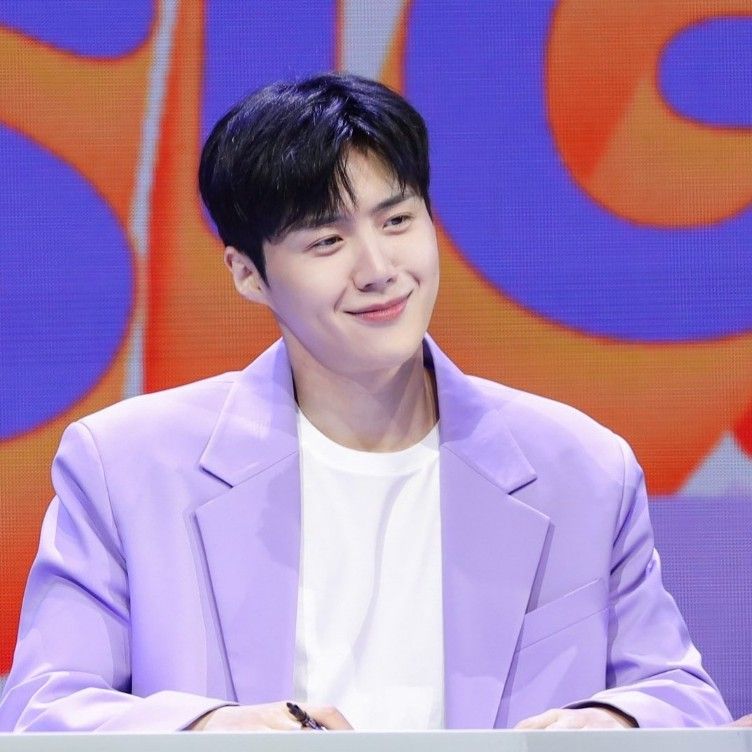 김선호 최근 활동샷