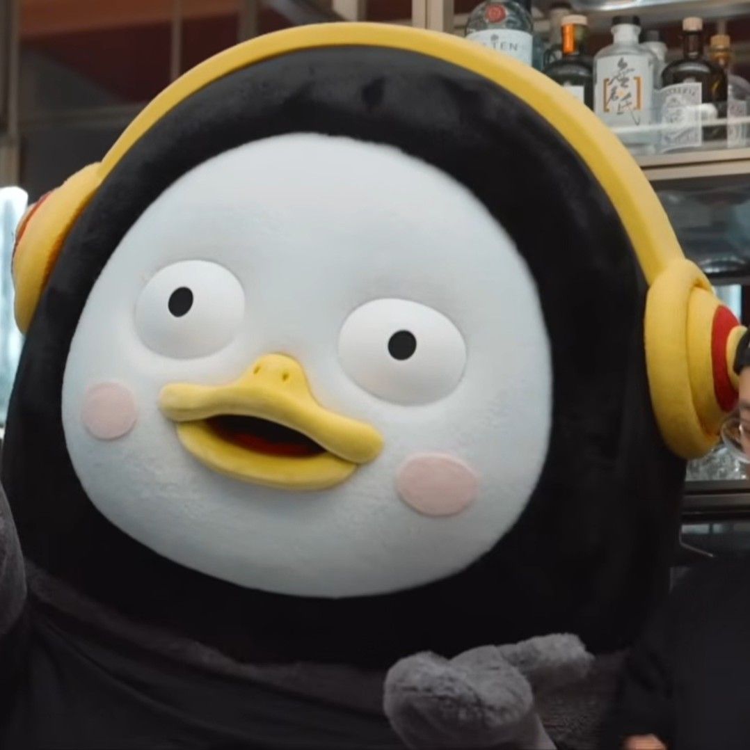 ペンスの最近の活動ショット