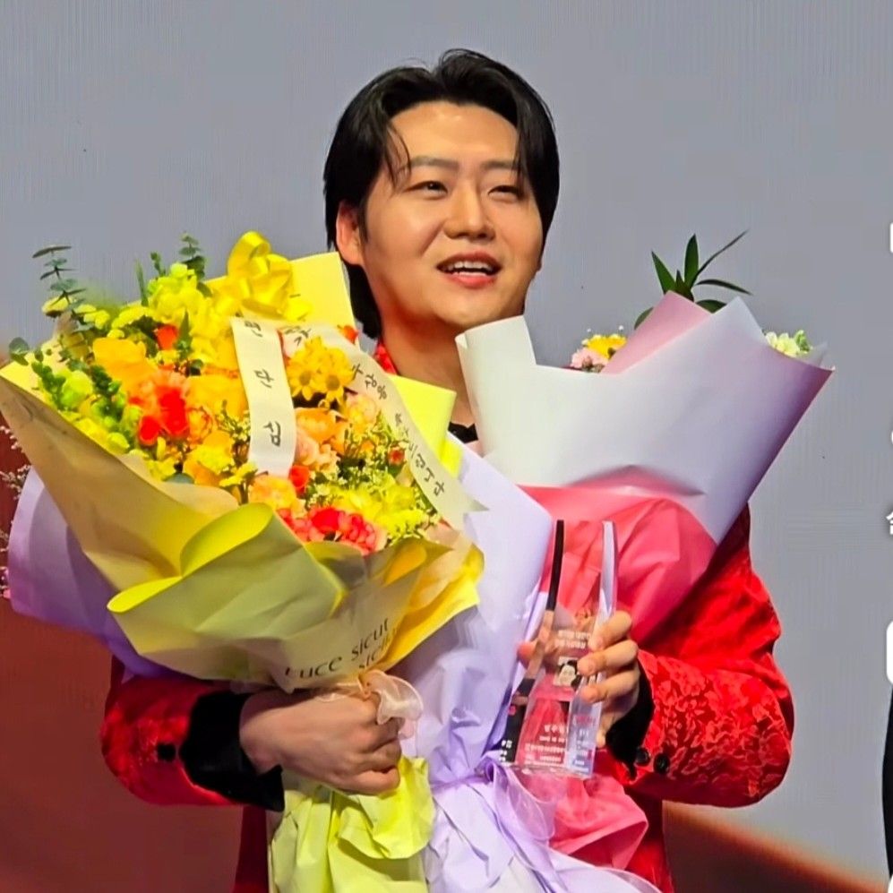 Behind-the-scenes cut of Min Soohyun