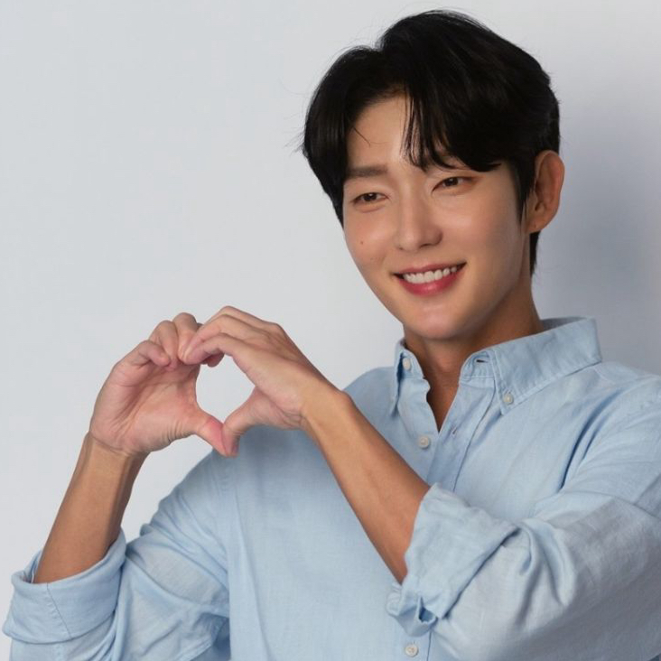 Behind-the-scenes cut of Lee Joongi