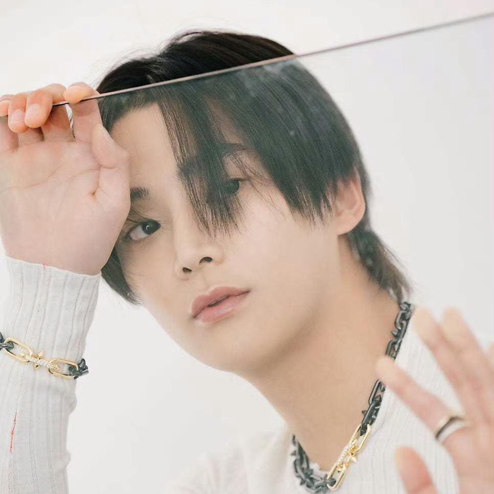 Foto kegiatan terbaru dari Rowoon