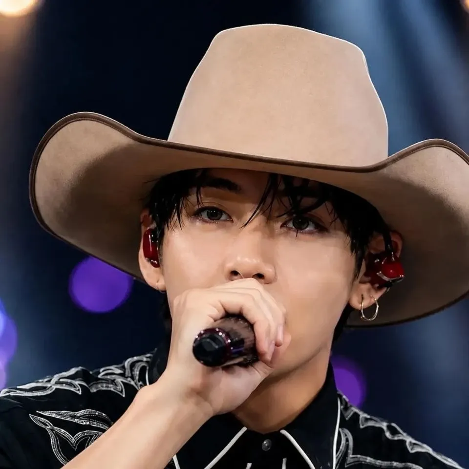 Latest photo of Kim Taehyung (V)