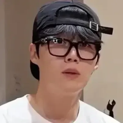 Foto kegiatan terbaru dari Kim Seonho
