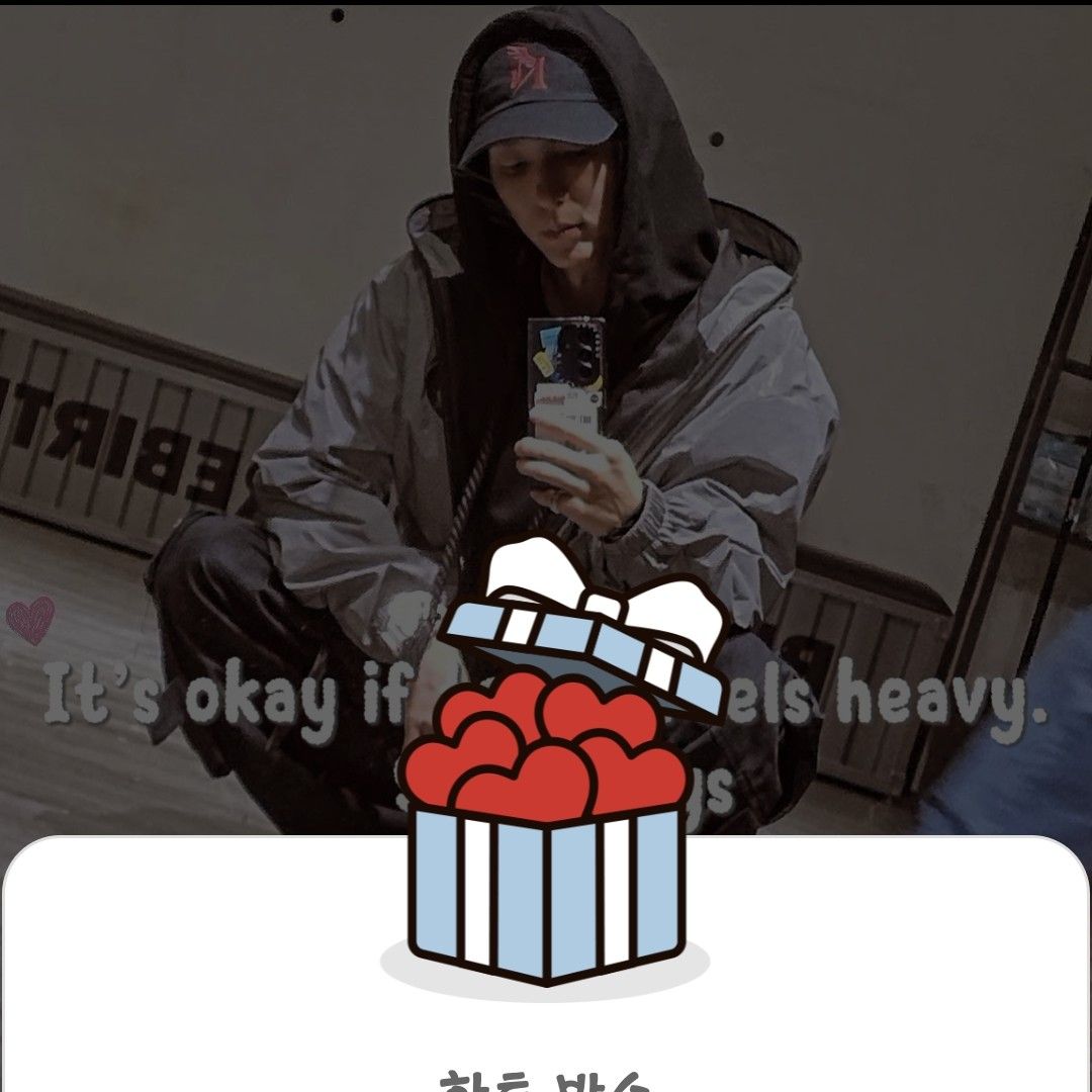 Behind-the-scenes cut of Lee Joongi