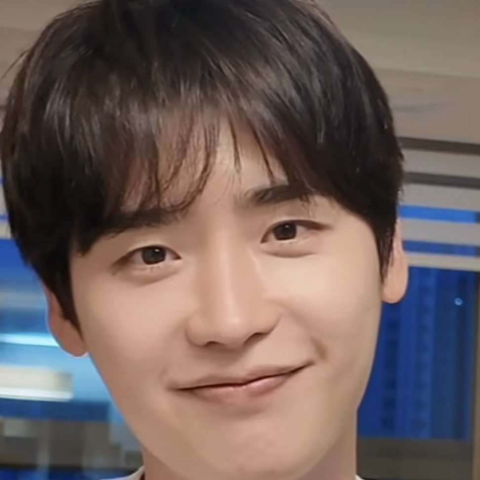 Foto terbaru dari Lee Jongsuk