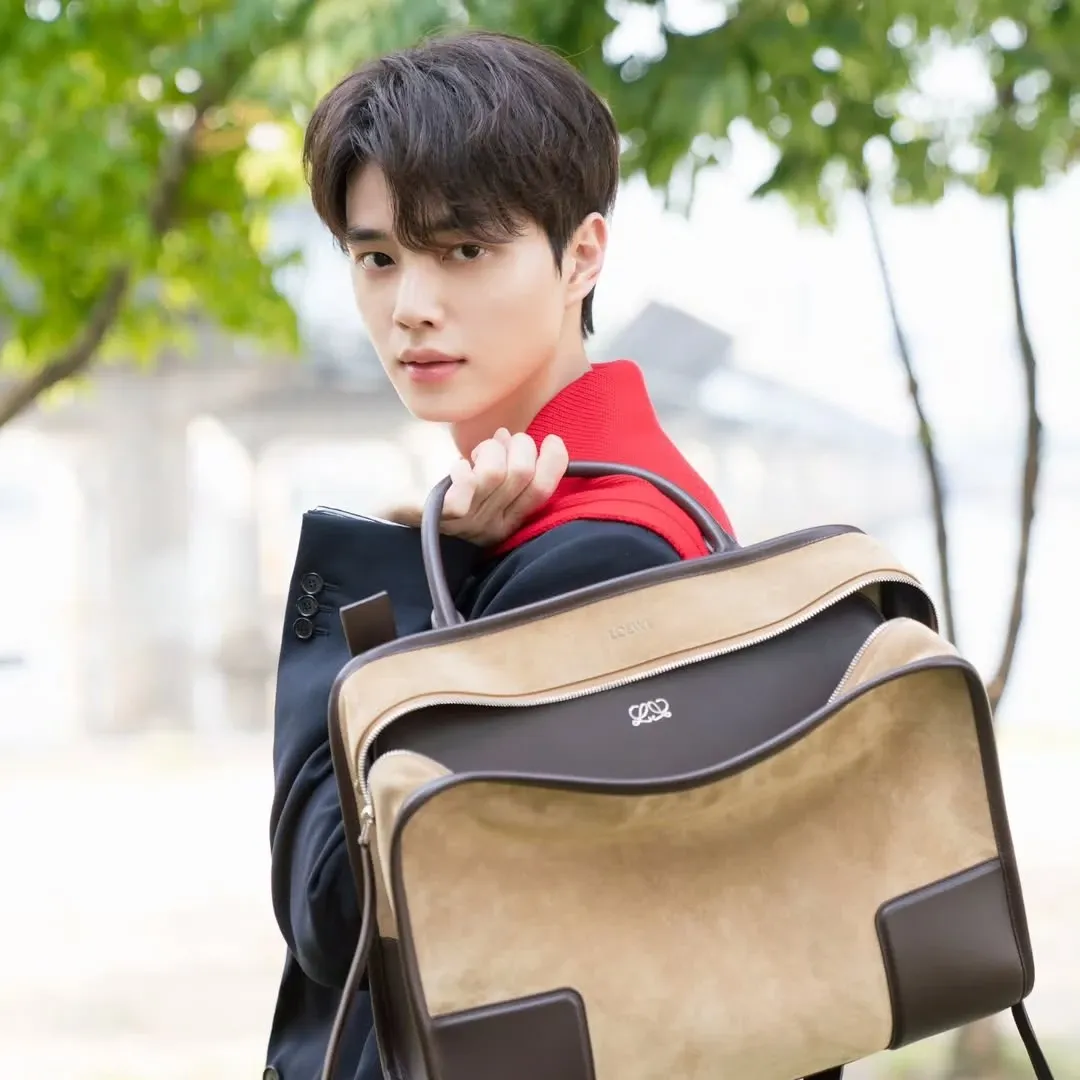 Recent activity shot of Song Kang